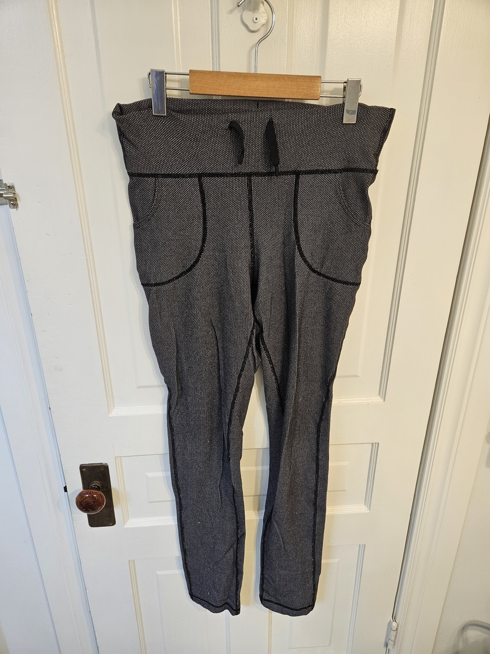 Lululemon Skinny Will Pant w Roll Down Waist, in Textured Knit Black